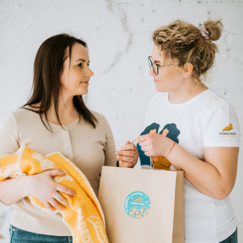 Parama mažylių rūbeliams įsigyti